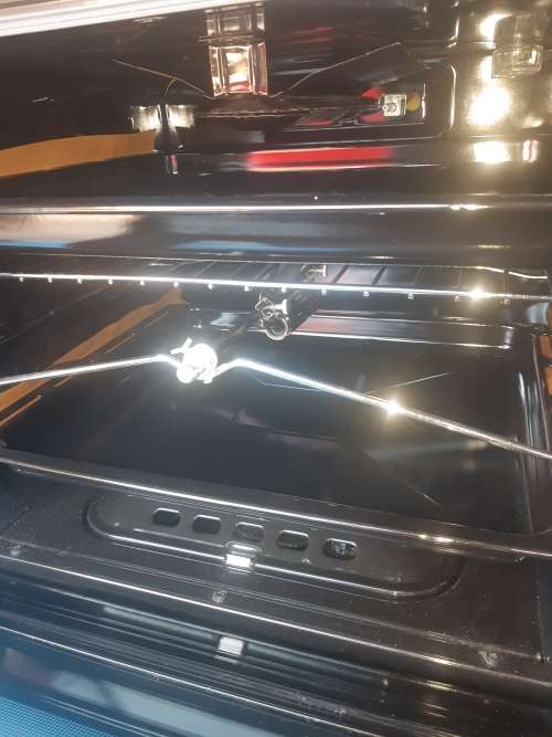 STUNNING GAS STOVE 600MM X 600MM  4 BURNER WITH GAS OVEN QUALITY GUARANTEED 2 YEAR WARRANTY